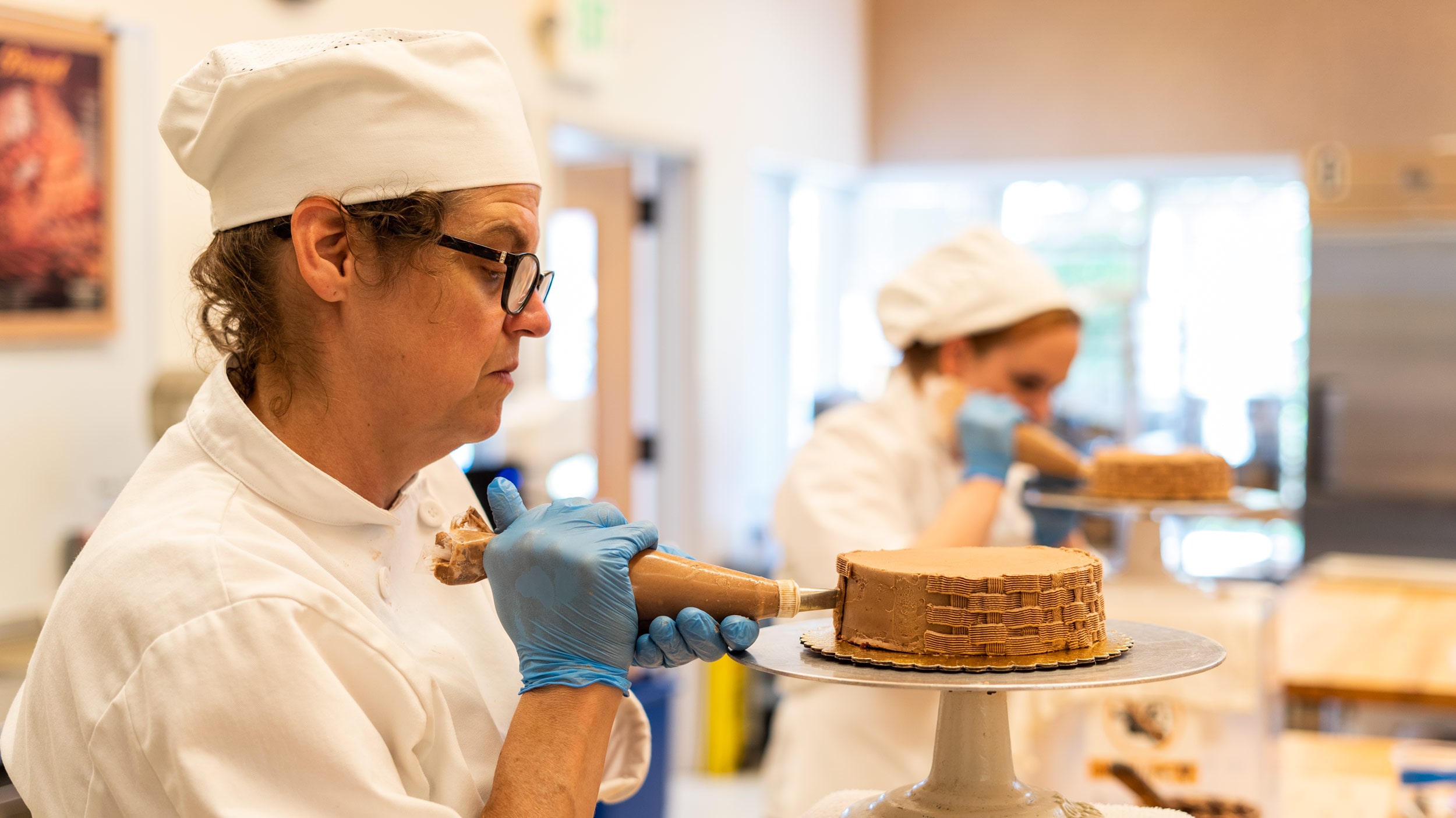 Decorating Cake - Culinary